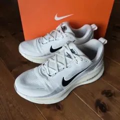 最終価格 NIKE VOMERO 18 27.5cm (HM6803 101)