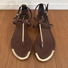 COMME CA ISM Tストラップサンダル ブラウンのサムネイル
