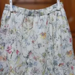 【PINORE】花柄 フレアスカート ロング丈　38のサムネイル