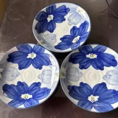 青と白の花柄皿 3枚セット