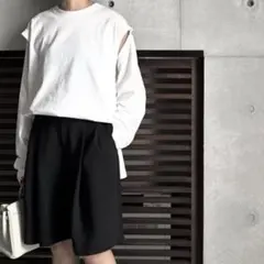 即完売新品タグ付きLOHEN ローヘン スクエアケープカットソー ホワイト