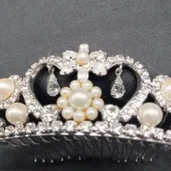 お姫様になった気分の小さなティアラ　銀色系