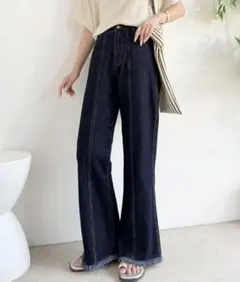 クラシカルエルフ 裾フリンジセミフレアデニムパンツのサムネイル