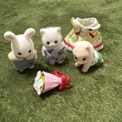 シルバニアファミリー ウサギ、猫、アルパカ赤ちゃん、洋服単品、花束