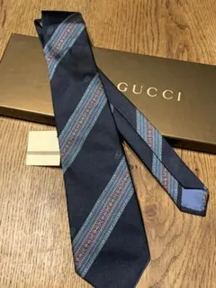 【美品未使用】GUCCI ネイビーストライプネクタイ　シルク100% イタリア製