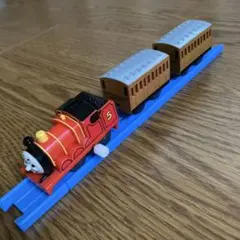 カプセルプラレール トーマスシリーズ 車両 ジェームスと客車