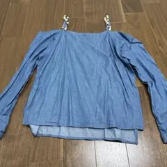 セシルマクビー　トップスのサムネイル