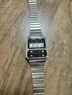 CASIO デジタル腕時計 シルバー