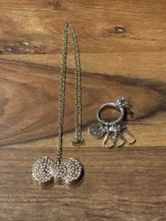 ハローキティ×アクセサリーセット　シルバーキーリング＆コンパクトミラーネックレス