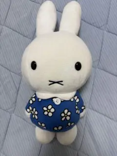 ミッフィー miffy ぬいぐるみ 花柄 ブルー タイトー - メルカリ
