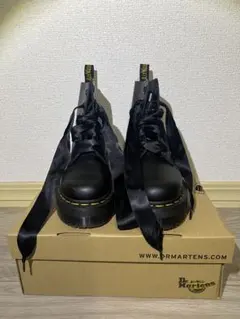 Dr. Martens MOLLY BLACK ドクターマーチン　モリー