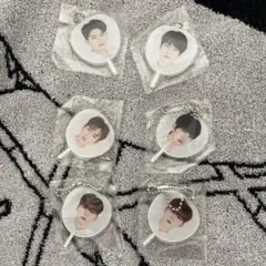 SEVENTEENドームツアー　ミニうちわキーホルダー　6個セット