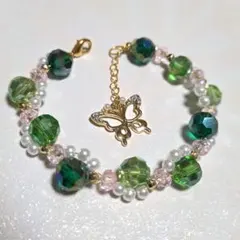 ハンドメイド 蝶のチャーム付きブレスレット