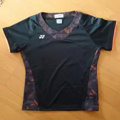 YONEX Vネックシャツ L ブラック/オレンジ