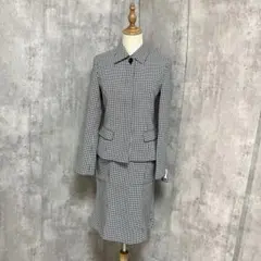 新品未使用　モノトーン　総柄　セットアップ　スーツ　スカート　ジャケット