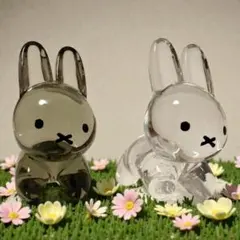 ブルーナアニマル　アクリルフィギュア　ミッフィ　クリア　グレー2点