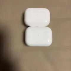 AirPodsぱちもんのイヤホン2個セットのサムネイル
