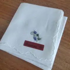 よ*こ様 blooming ハンカチ 綿100% 花柄刺繍 ホワイトのサムネイル