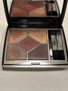 Dior サンク　クルール　クチュール　アイシャドウ　689　ミッツァ