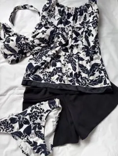 ナチュラルビューティー　水着　4点セット