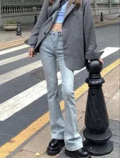 レディース 無地 フレアパンツ shein ライトウォッシュのサムネイル