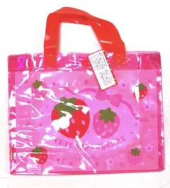 お値下げ　いちご柄プールバッグ　ビニールバッグ　ビーチバッグ　新品　可愛い