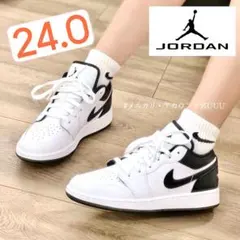 【新品24cm】NIKE｜エアジョーダン１LOW GS｜ホワイト/ブラックのサムネイル