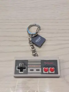 Nintendo NESコントローラー キーホルダー レトロデザイン