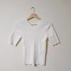 ★美品★PLST リブニット 半袖 ホワイト Vネック クルーネック【M】のサムネイル
