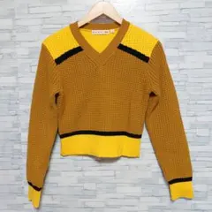ユニクロ　コラボ　マルニ　マスタード　イエロー　Vネック　ニット