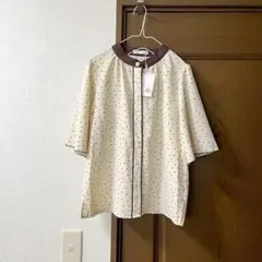 natural couture パール付きドットブラウス