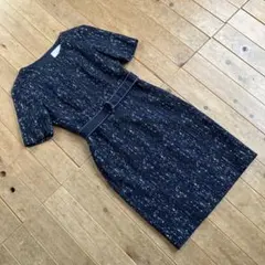 BOSS　ヒューゴ　ボス　布ベルト付プリーツ生地のワンピース　黒系　３4サイズのサムネイル