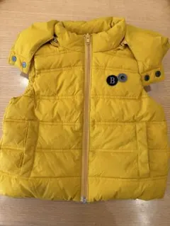 BeBe イエロー ダウンベスト フード付き100cm