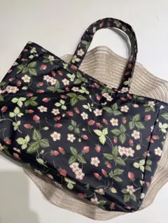Wedgwood ストロベリーフラワー柄 トートバッグA4