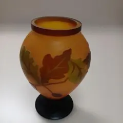 ガレ風ガラス製 花瓶 葉模様