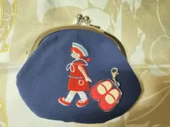 横浜赤い靴の女の子刺繍がま口・コインケース・小銭入れ