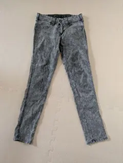 【2/8まで】サムシング　デニム　 スキニーデニムパンツ　 ジーンズ