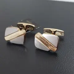 Item thumbnail for item 05c71b1f-6fc6-498a-b22b-24ed259385dd