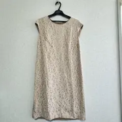 スコットクラブ タイトワンピース 袖なし ベージュ