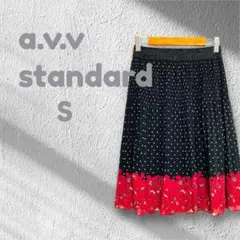 アーヴェヴェ a.v.v ミニスカート プリーツ ブラック ドット柄 Sサイズのサムネイル