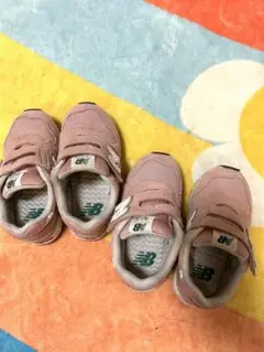 New Balance ピンク スニーカー
