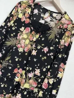インゲボルグ　花束柄　フリル　チュニック　未使用　美品　ブラウス　再値下げ