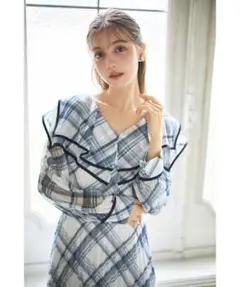 tocco ウエストリボン付きビックカラーチェックプリーツワンピース