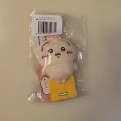 うさぎだらけくじ　新品　フーッ… ちいかわ　バッジ　大人気　うさぎのサムネイル