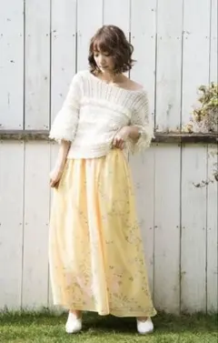 美品　花柄イエローフレアロングスカート
