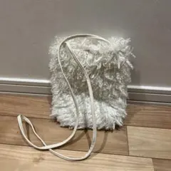 フリンジデザイン ホワイトショルダーバッグ