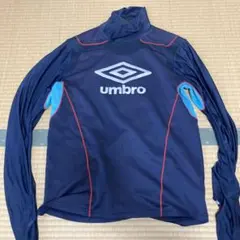 umbro ネイビー ハイネック長袖ウェア