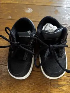 Air Jordan NIKE ジョーダン NU レトロ 1 ブラック/ホワイト