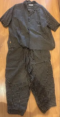 【特別セット価格】TIGHTBOOTH 総柄 半袖シャツ＆パンツ セットアップMのサムネイル