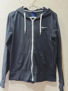 【NIKE】フード付きパーカー 美品！